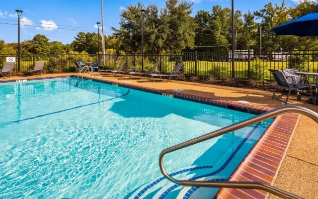 Garner Hotel Longview South by IHG