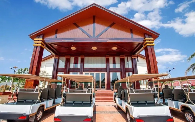 36 Manor International Sport Hotel