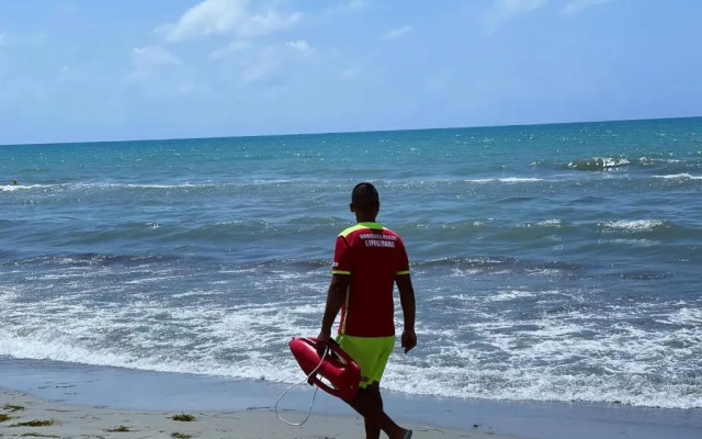 Blue Marine Beach Hotel