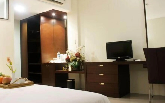 Bamboo Inn Hotel & Cafe