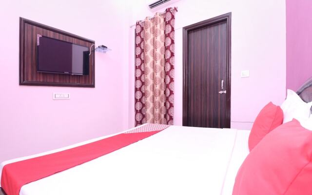 OYO 15127 Pryag Guest House