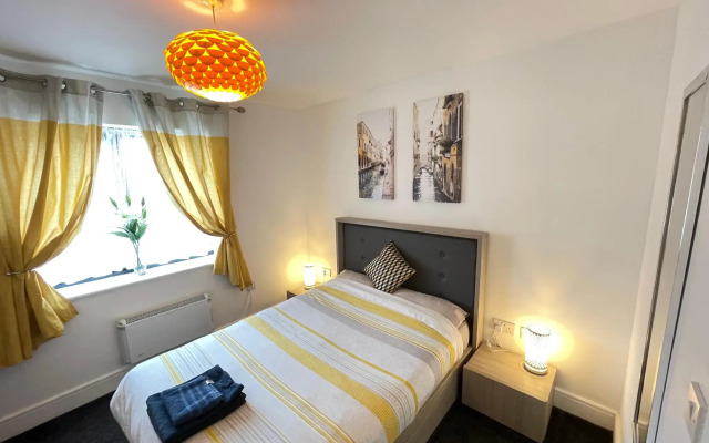 Grand Central Apartments, Centro