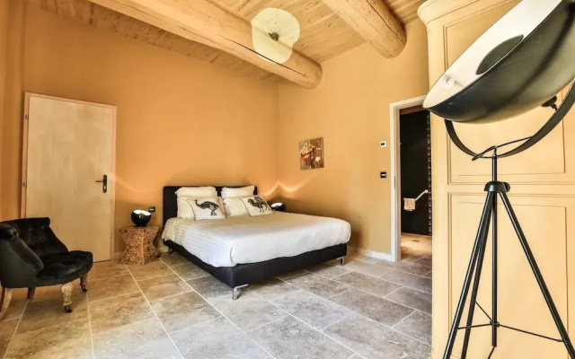 1784 Domaine de Lourmarin