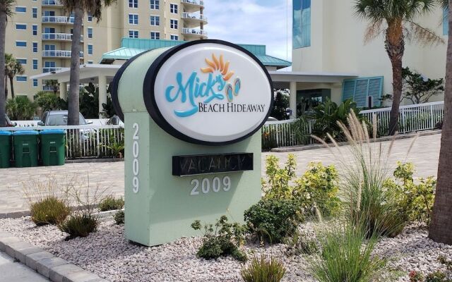 Organic Beach Retreat