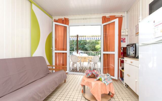 Bungalow With 2 Bedrooms in Bouillante, With Furnished Terrace and Wif