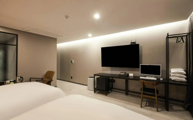 A One Hotel