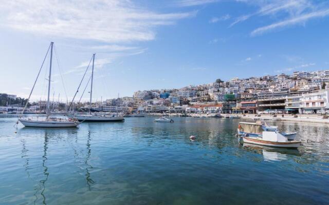 Delightful 2 bedroom flat next to Mikrolimano