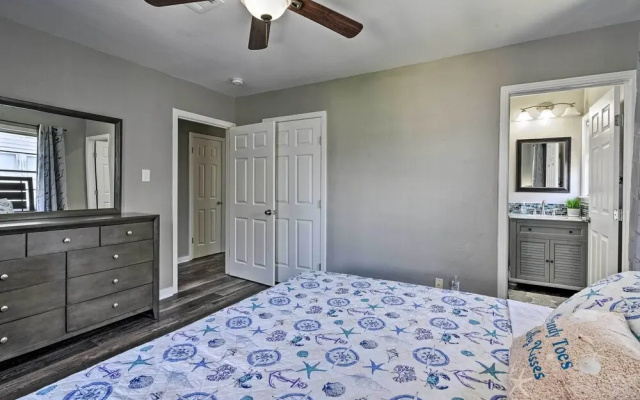 Spacious + Modern Family Duplex in Galveston!