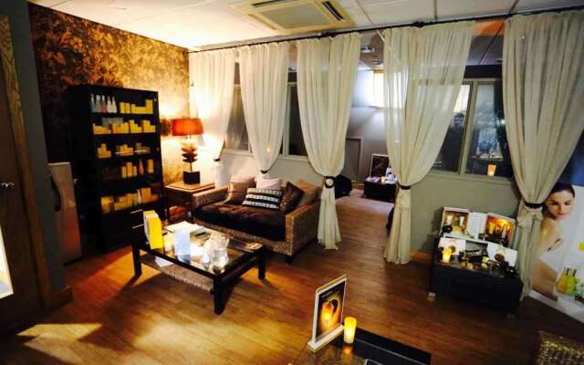 voco Lythe Hill Hotel & Spa by IHG
