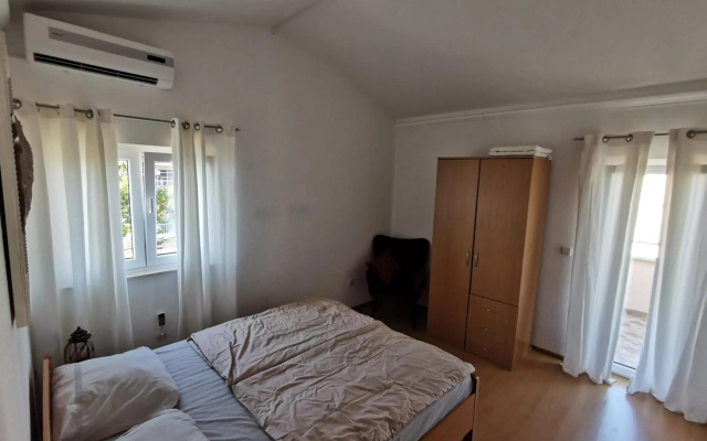 Villa Mala Vala / 120qm / 3 SZ / 5 -6 P / Meerbl.