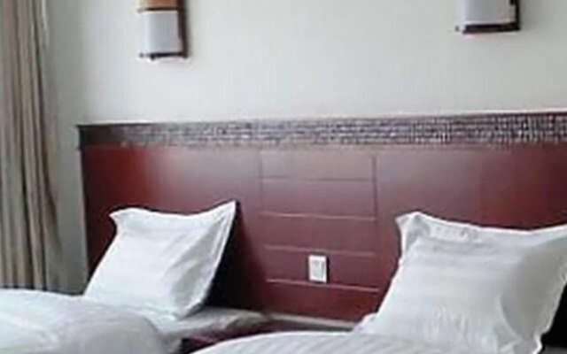 Wolong Shanshui Hotel - Qingdao