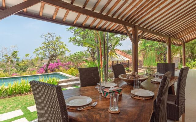 Villa Lotus Kayuputih