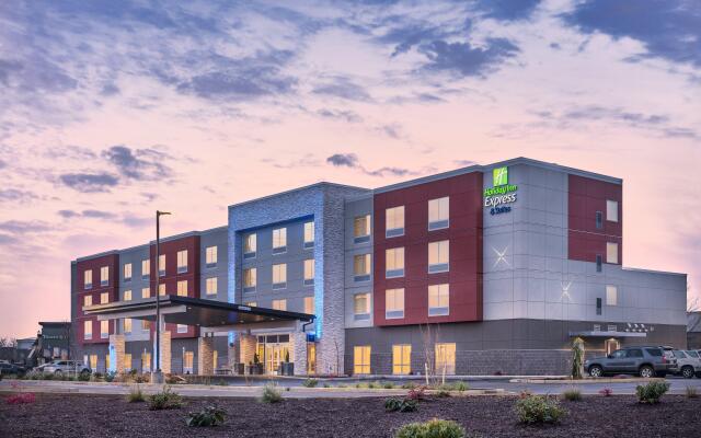 Holiday Inn Express & Suites Salem North - Keizer, an IHG Hotel