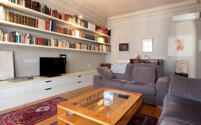 LetsGo Diagonal Avenue Apartment Balmes