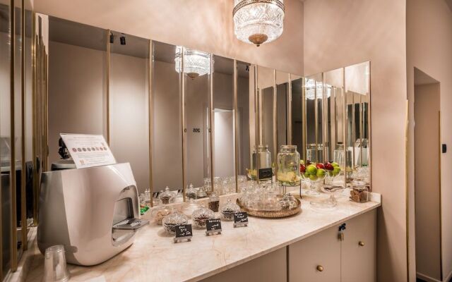 Lear Sense - Experience Luxury Hotel