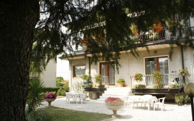 Vanda Luxury House near Gardaland and Garda Lake