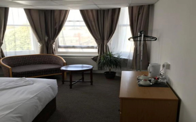 Carlton Courth Hotel Eastbourne