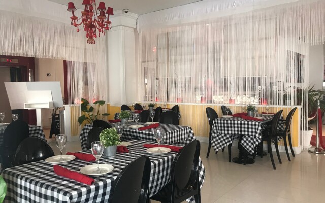 Red South Beach Hotel