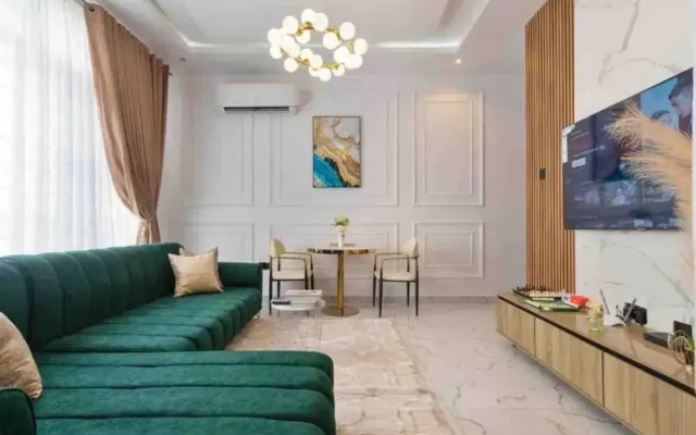 Lux Lekki Home w PS5 Balcony 24 7 Power Security