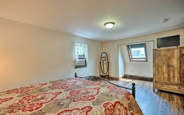 Updated Bolton Home w/ Fire Pit!