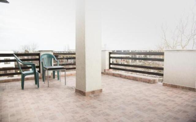 Alex Residence
