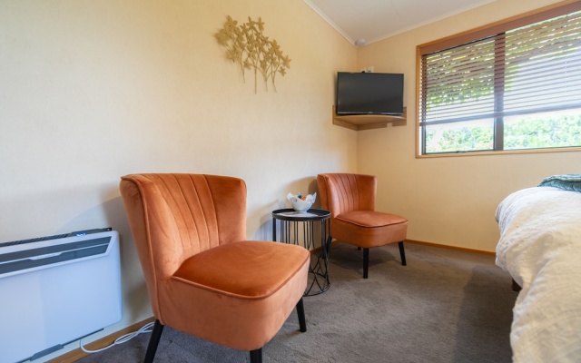 Alpine Rock B&B – Guest Rooms – Te Anau