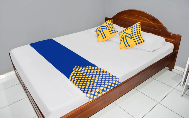 Hotel O Penginapan Widodo – Guest Rooms – Sumber Sari