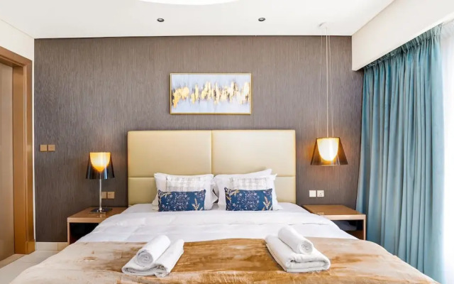 Glamorous 2BR in Damac Paramount Tower