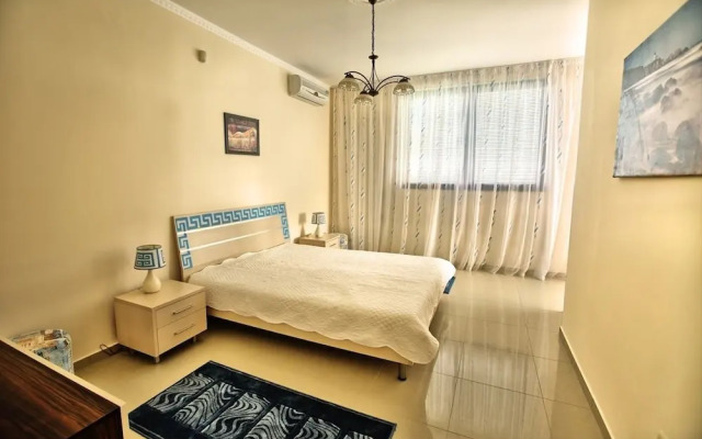 Lighthouse Luxe Estate Apart & Villas