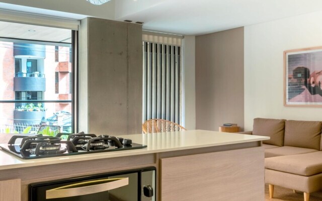 w Lovely 2BR w Balcony n AC in Laureles