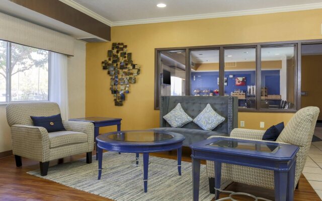 Fairfield Inn by Marriott Tracy