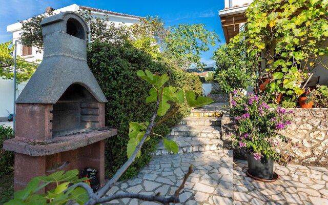 Amazing Home in Malinska With Wifi and 2 Bedrooms