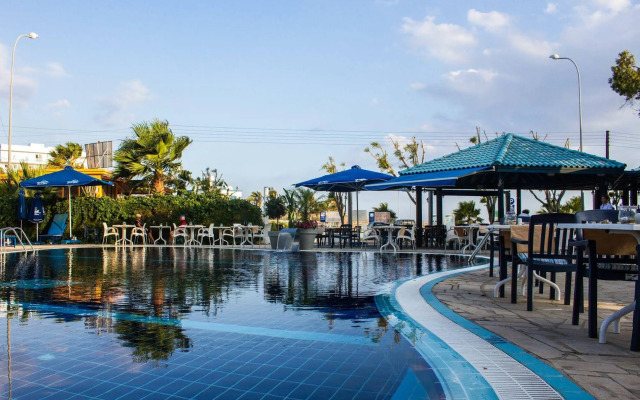 Anonymous Beach Hotel - Adults Only