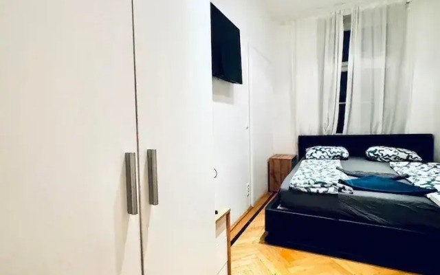 Perfect 7BR Stay Near Hauptbahnhof