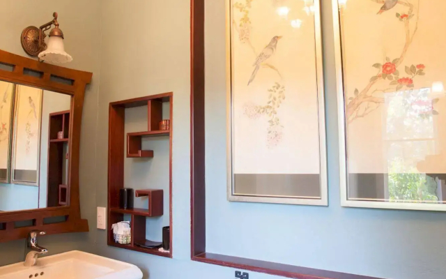 The Heritage House & Garden