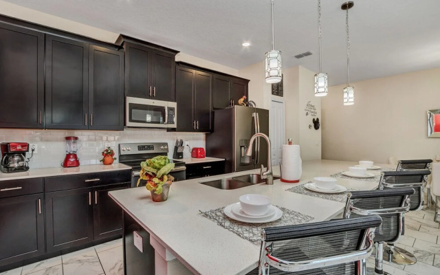 Windermere Villa Storey Lake 4