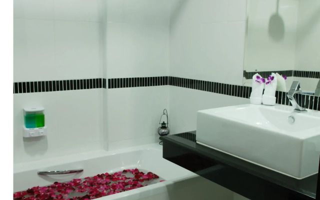 First Residence Hotel