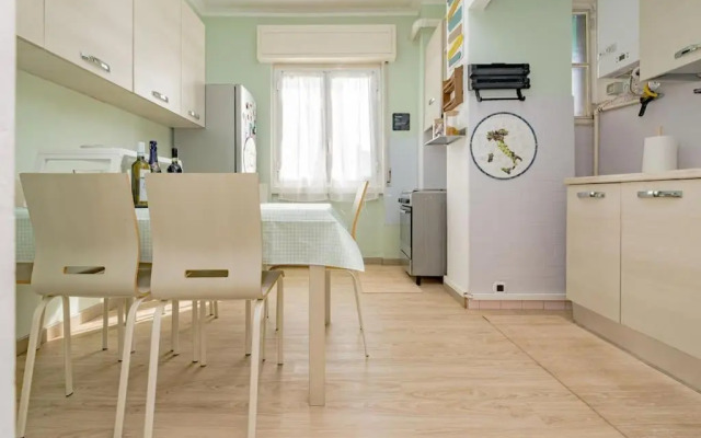 Bright & Cozy Home - City Center