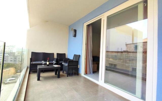 Sliema Central 3 Bedroom Apartment Near Seafront