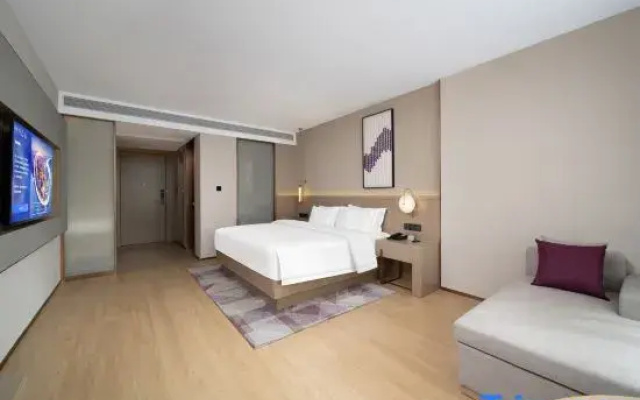 Lavande Hotel (Zhaotong Zhenxiong Hongxing International)
