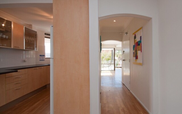 Endeavour, Unit 3/13 Ondine Close,