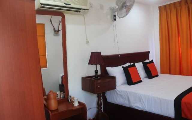 Lakeside Hybrid Villa