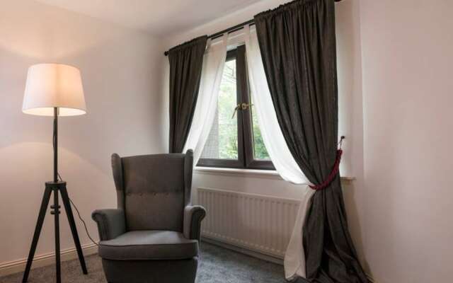 2 Bedroom Flat in Central Location Sleeps 4