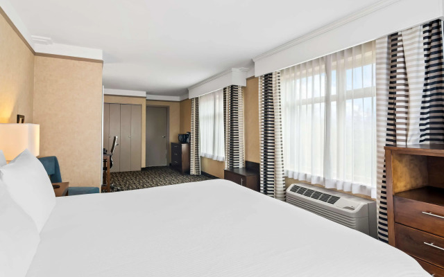 Best Western Plus Pitt Meadows Inn & Suites