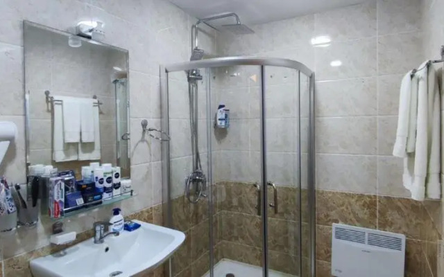 Bek Plus Hotel
