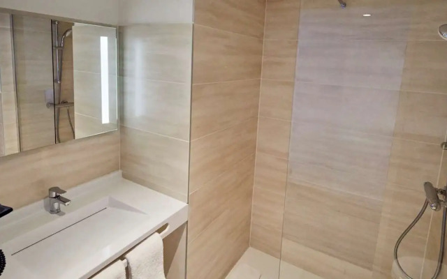 Kyriad Combs-la-ville - Senart