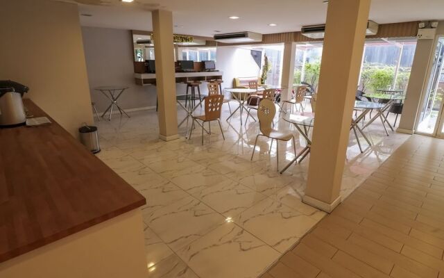Nida Rooms Nai Lert Grand Diamond