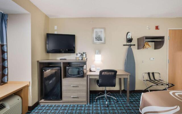 Sonesta Essential Hotels Blue Springs