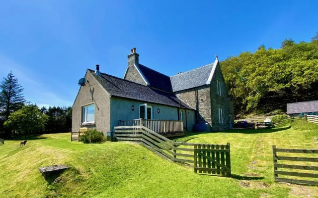 Loch Morar Private Suite
