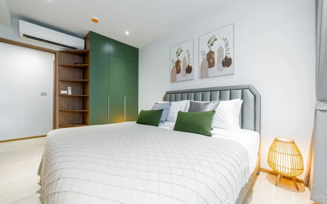 2BR Beachside 200 m to BangTao beach